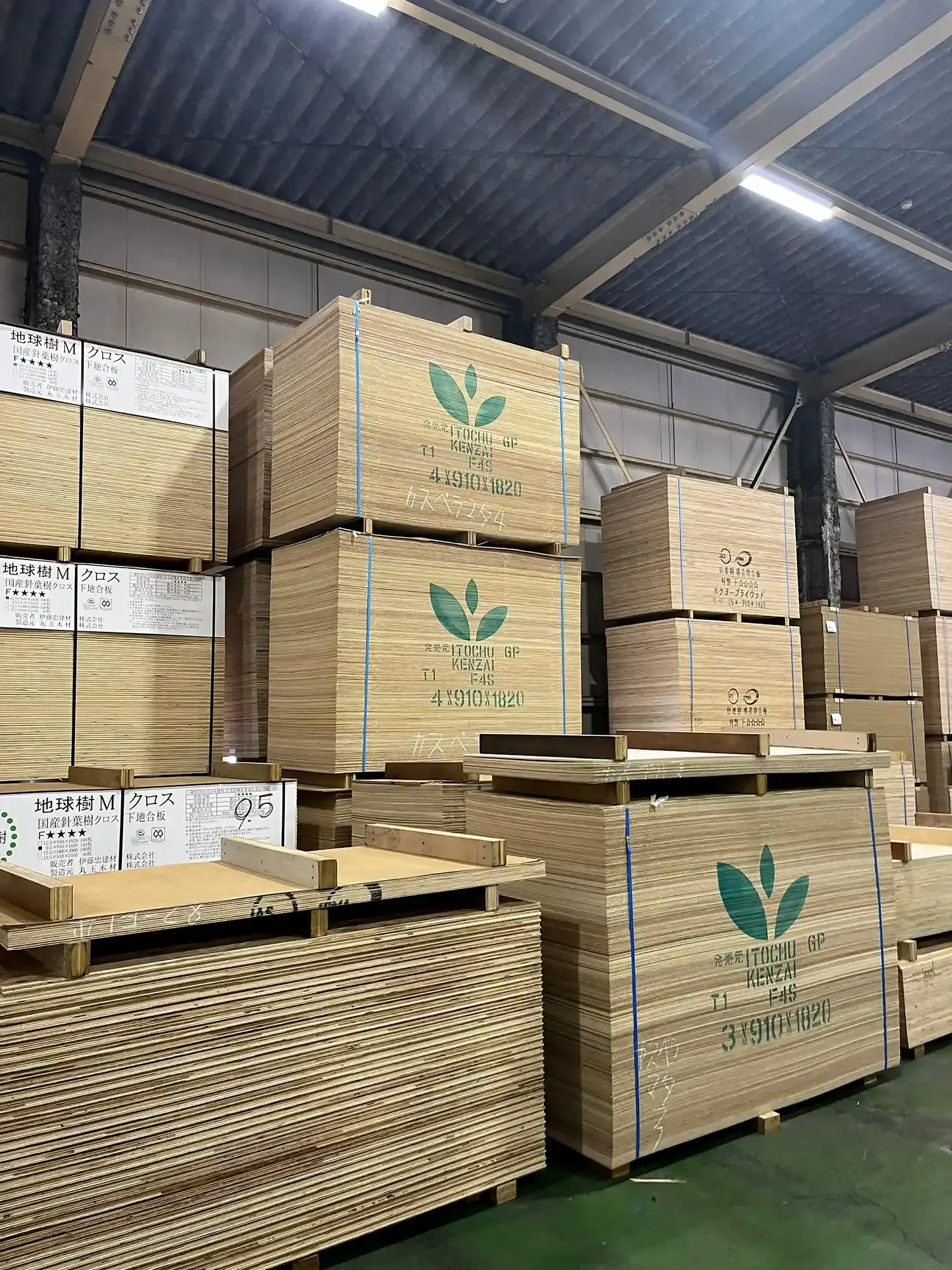 東京都多摩産材等国産木材、輸入木材